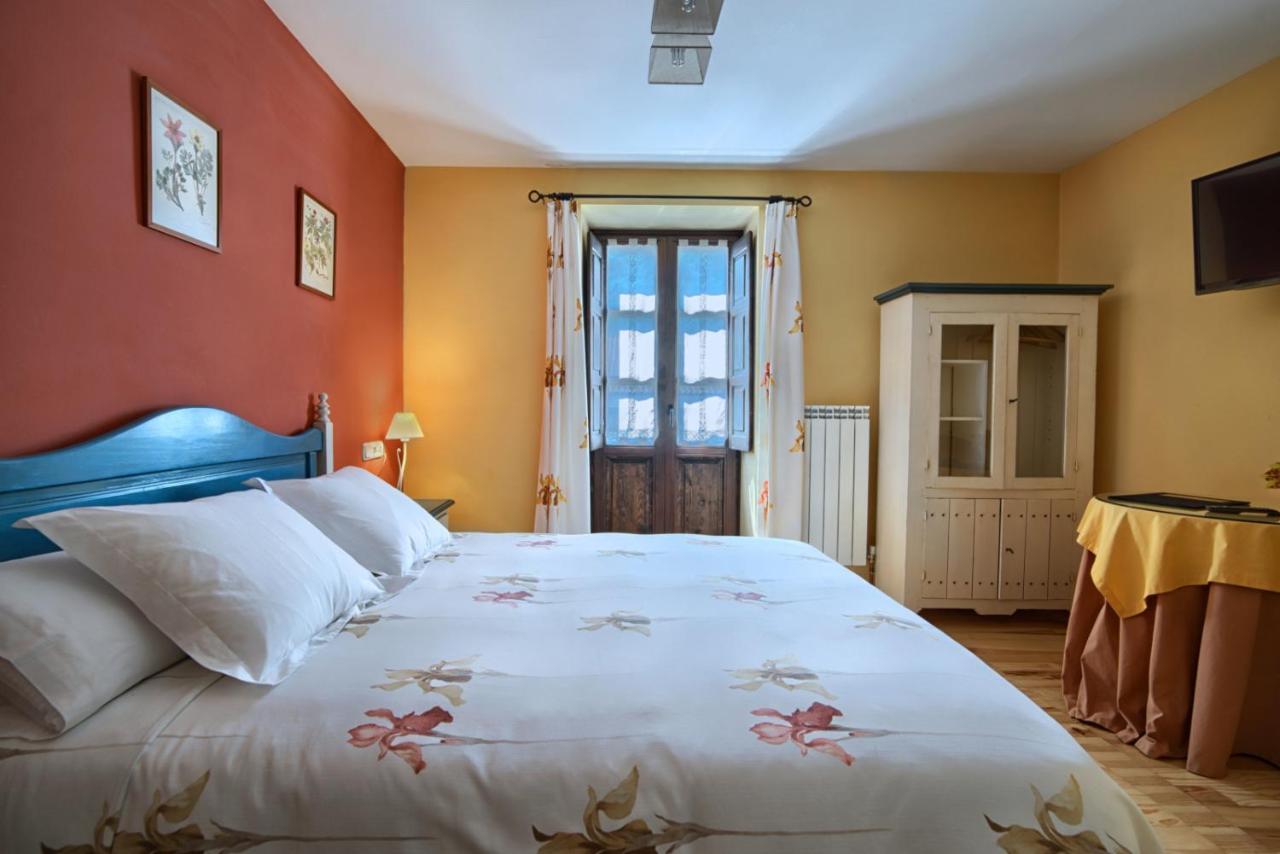 Hotel Rural El Almadiero Burgui 外观 照片