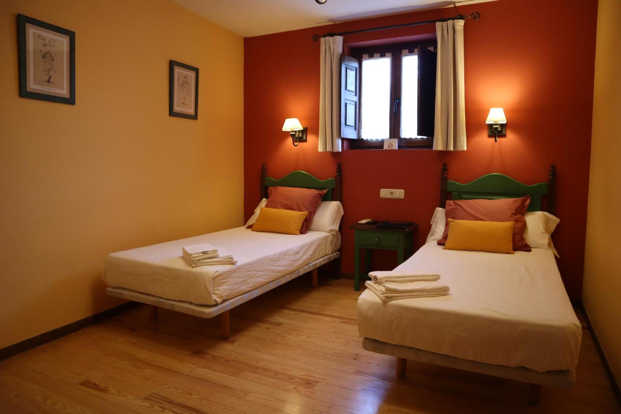 Hotel Rural El Almadiero Burgui 外观 照片